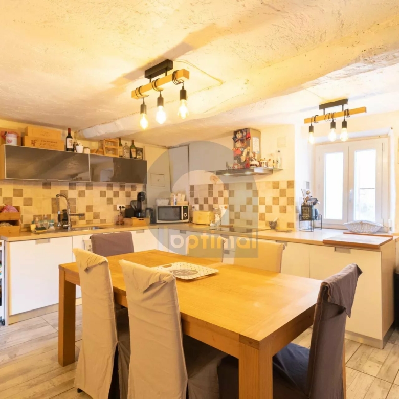 APPARTEMENT CASTELLAR 5 PIECES TRIPLEX