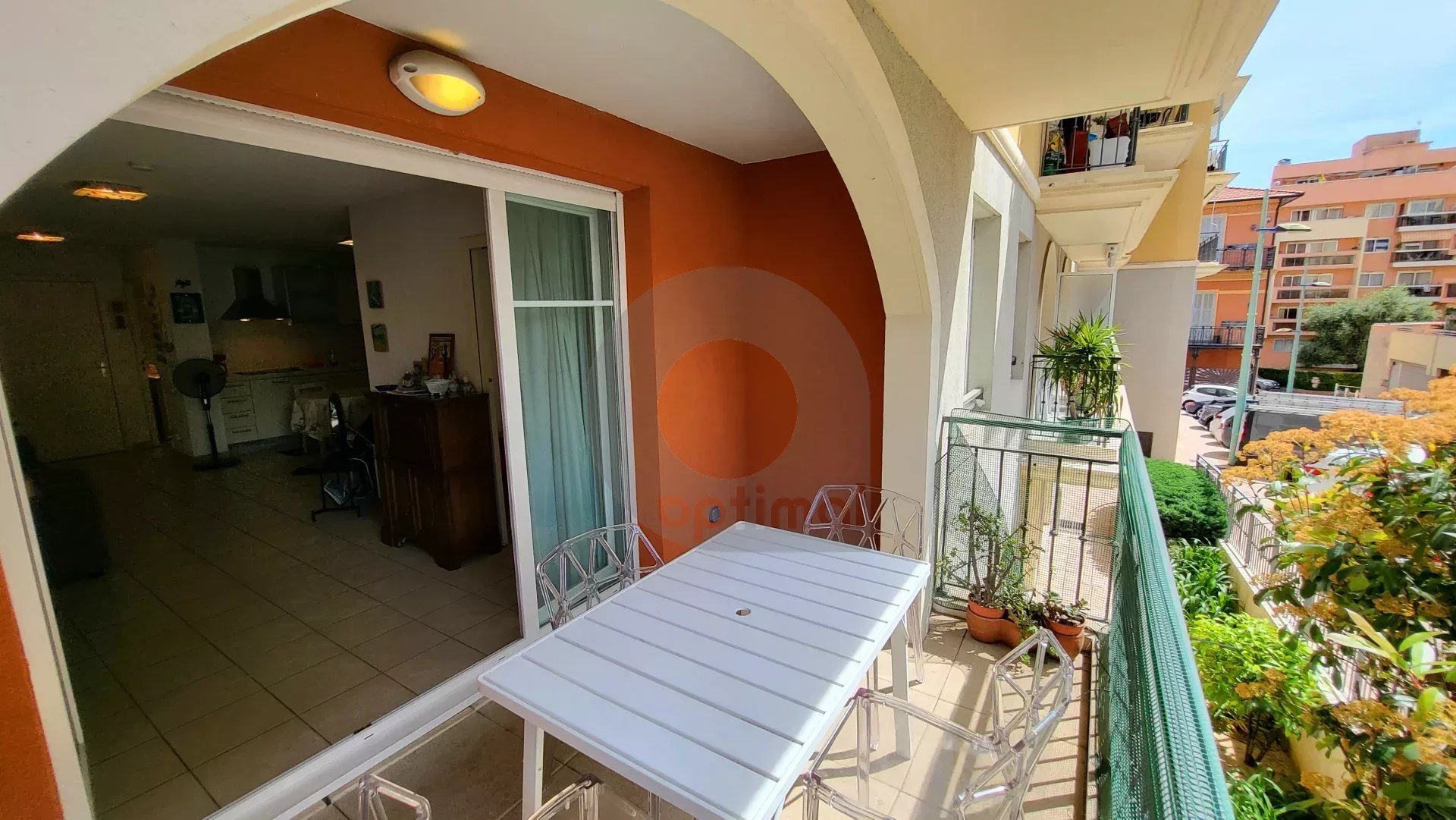 Menton centre ville –  Appartement 2 Pièces – terrasse et parking