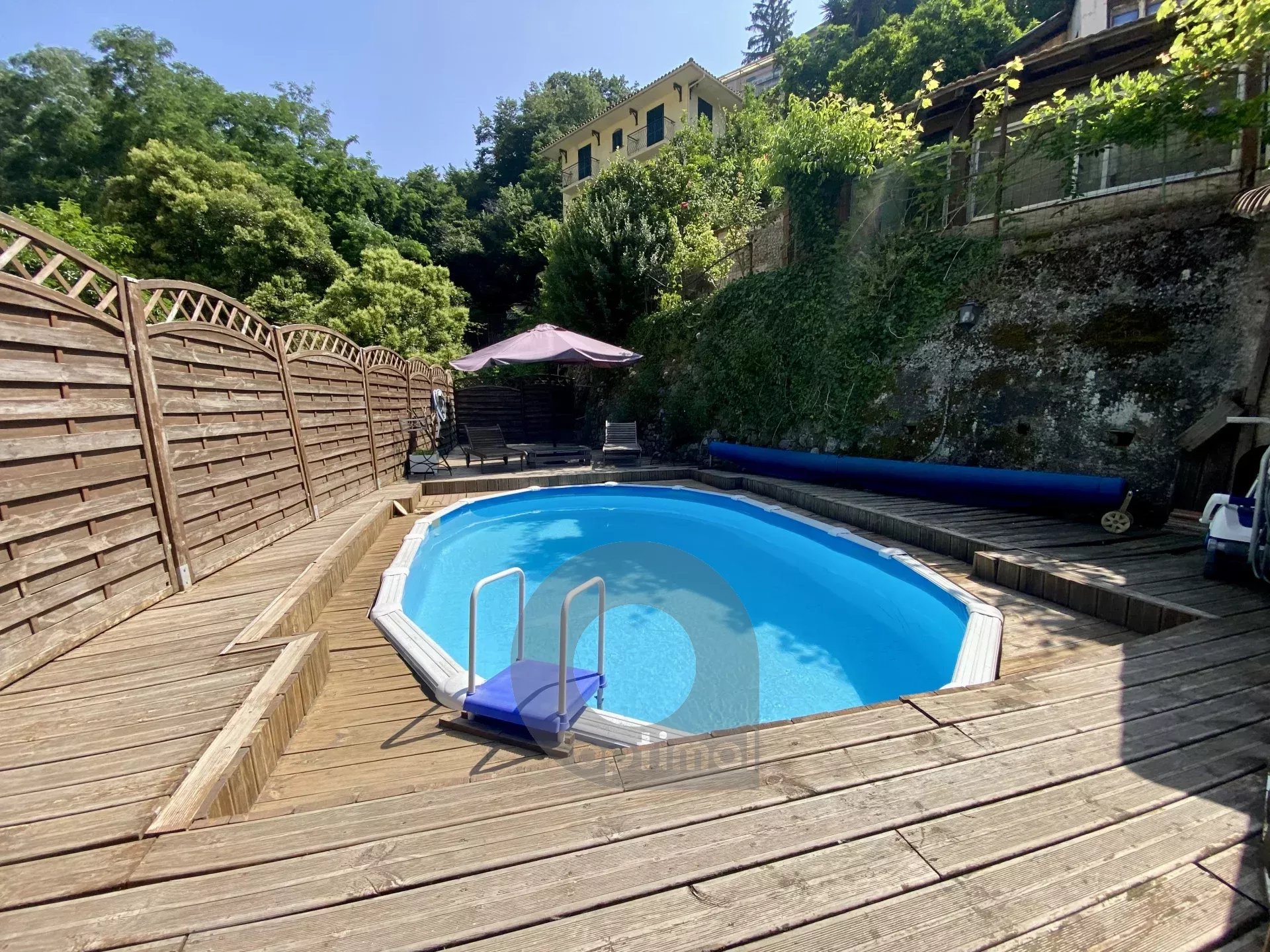 Maison individuelle 4 pièces – Terrasse & Piscine – Accès pédestre