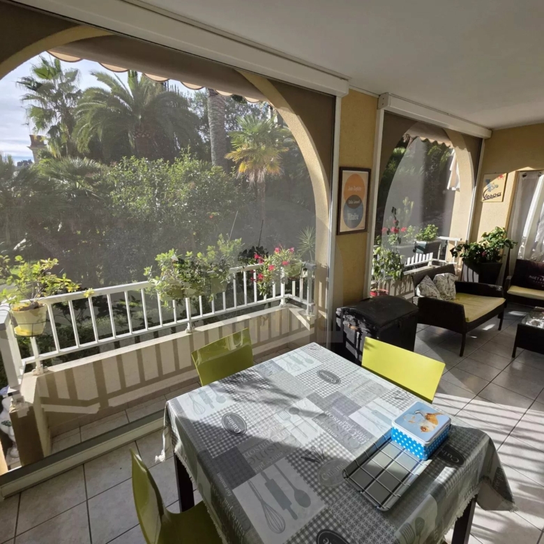 BEAU QUATRE PIECES TERRASSE DOUBLE GARAGE MENTON GARAVAN
