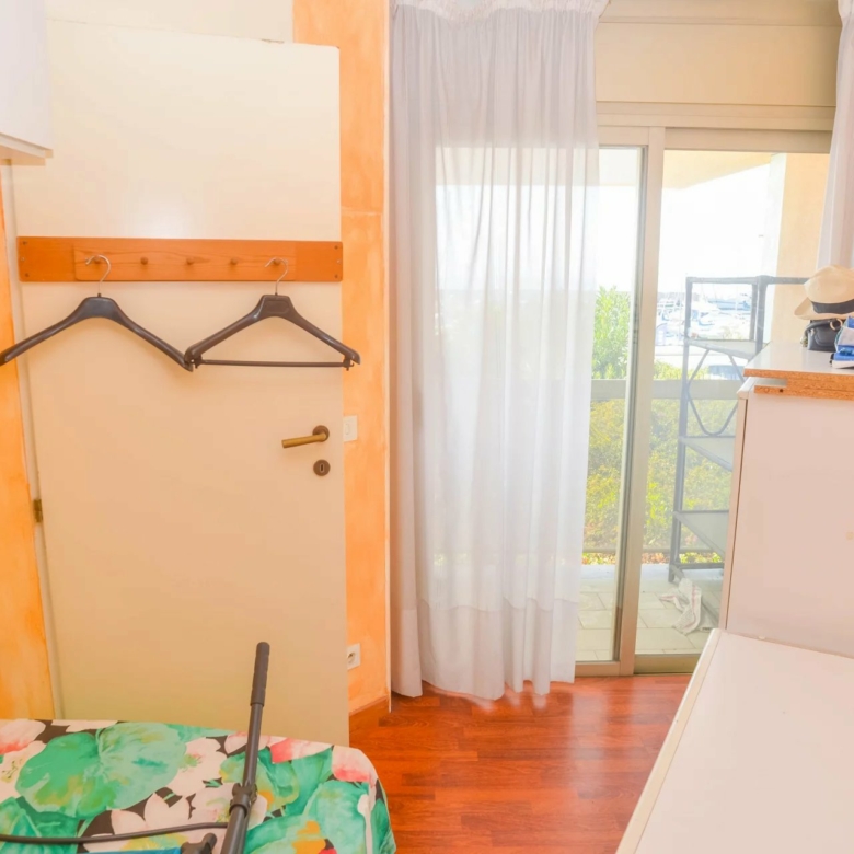 Menton – appartement trois pièces front de mer à Garavan