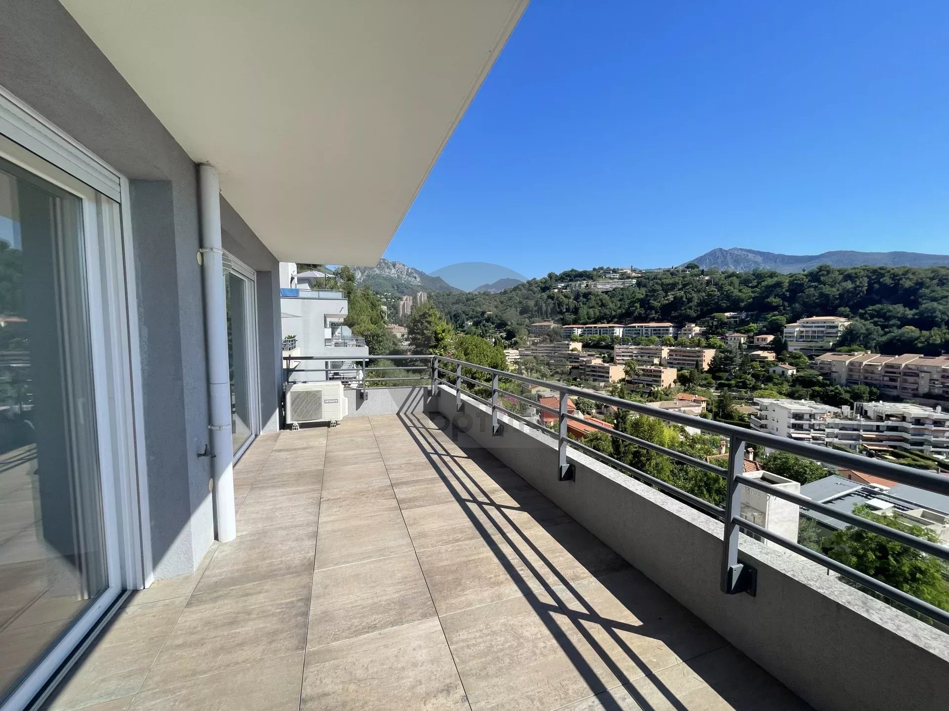 A LOUER : RCM – 2P TERRASSE VUE MER PARKING