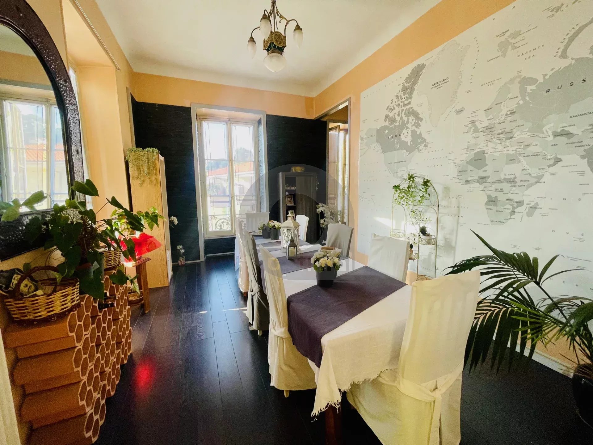 SUPERBE APPARTEMENT DE 5 PIECES – centre ville