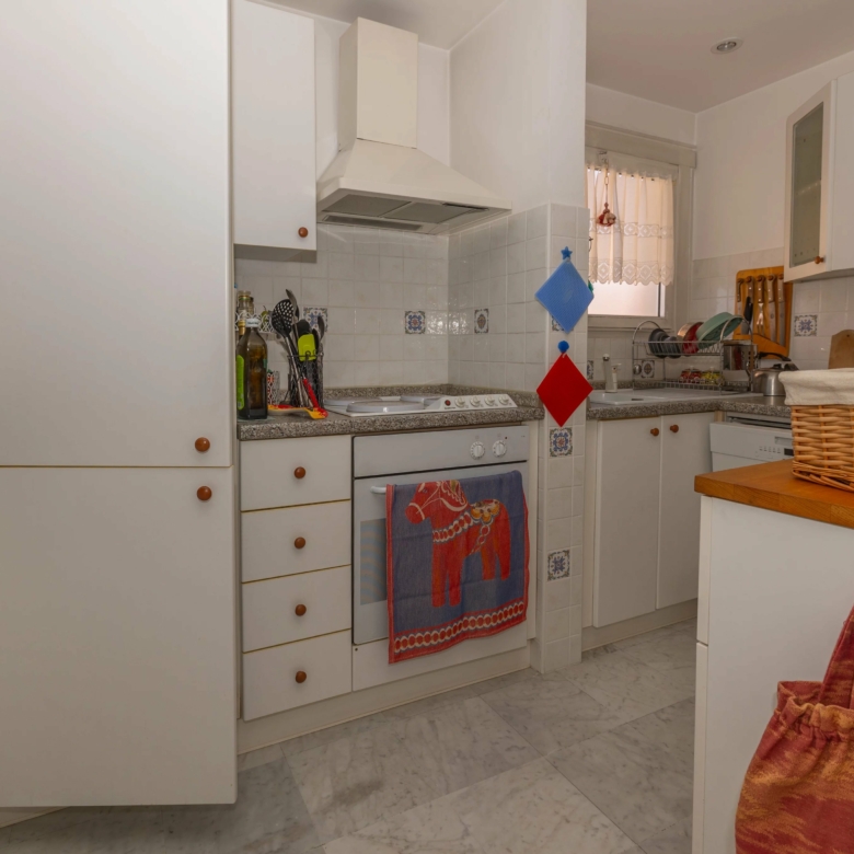 Menton Garavan appartement trois piéces front de mer vue panoramique mer, ports et Vieille-Ville