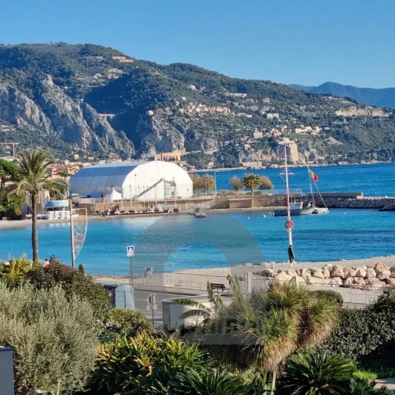 ROQUEBRUNE CAP MARTIN – RESIDENCE FRONT DE MER AVEC PISCINE