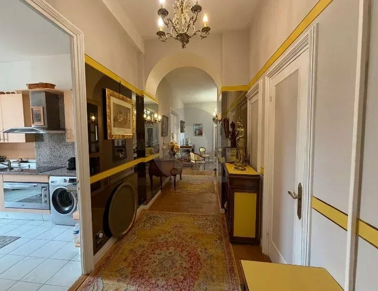 Appartement d’exception – Centre de Menton / Front de Mer