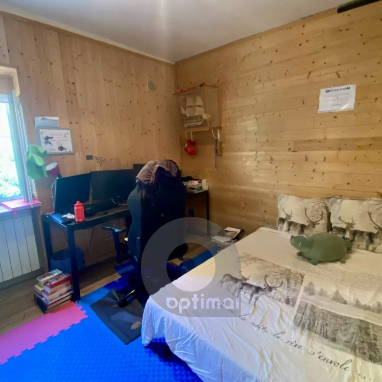 Maison individuelle 4 pièces – Terrasse & Piscine – Accès pédestre