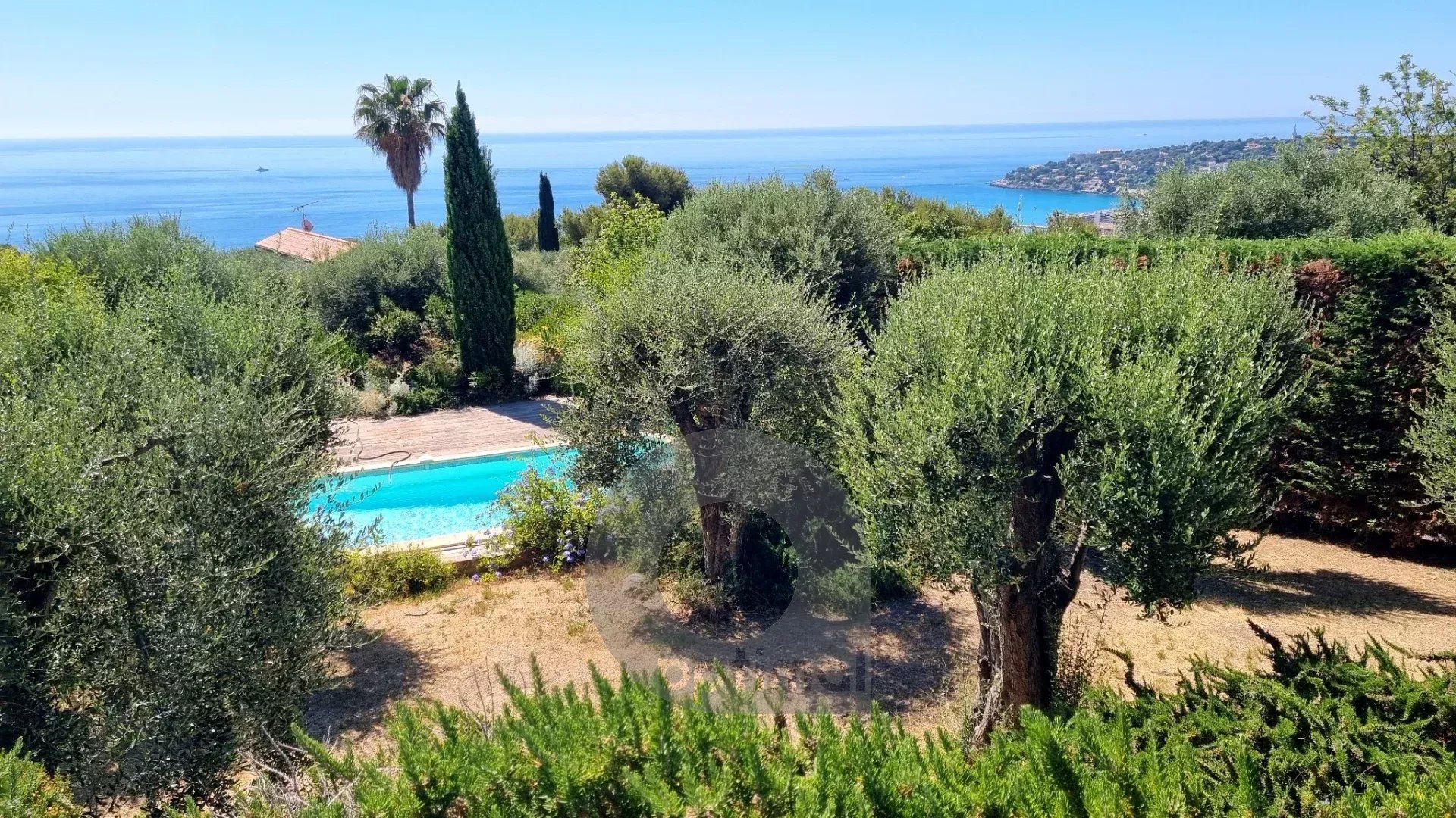 Menton – Propriété de caractère avec vue mer panoramique et permis purgé
