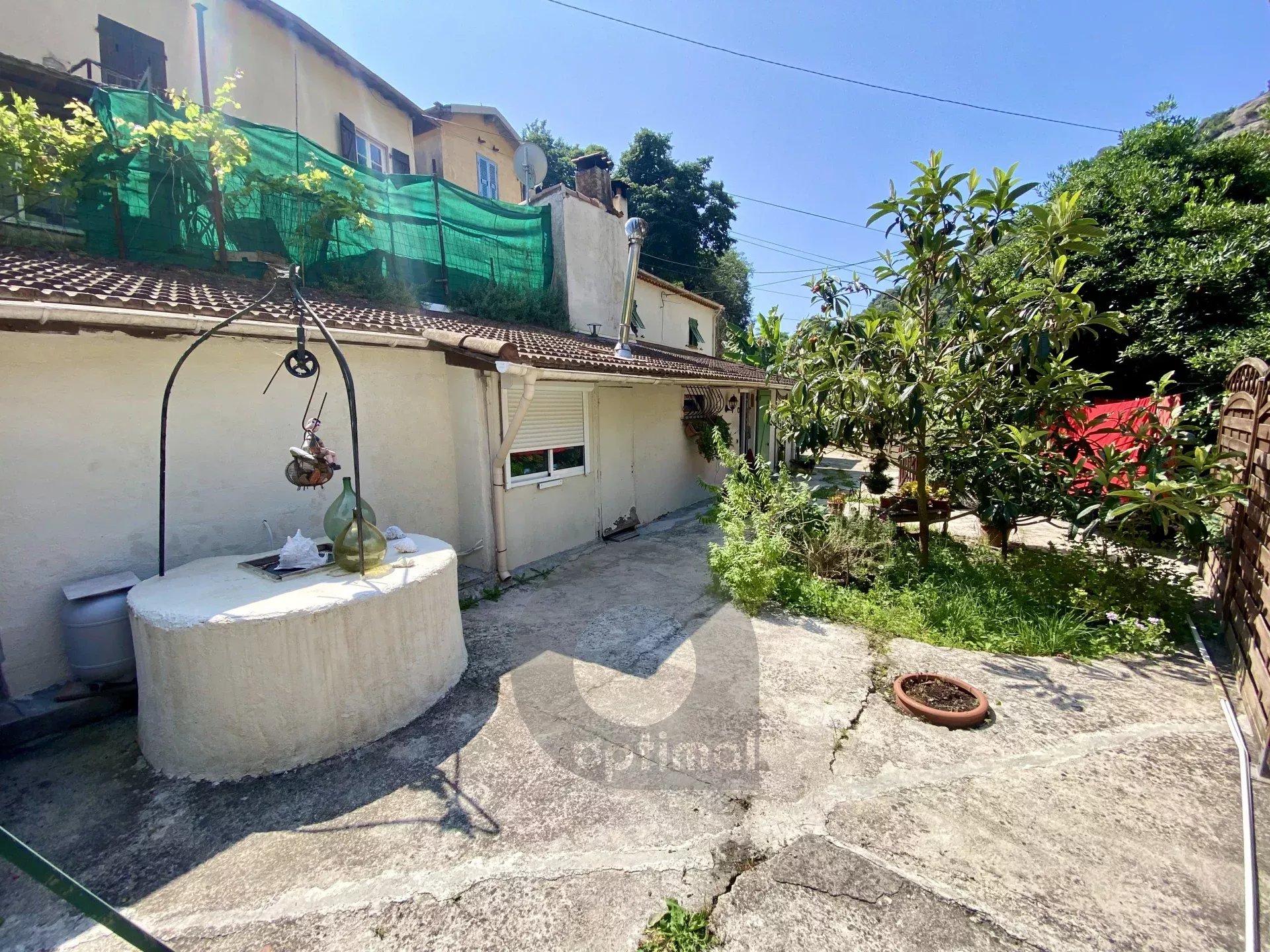 Maison individuelle 4 pièces – Terrasse & Piscine – Accès pédestre