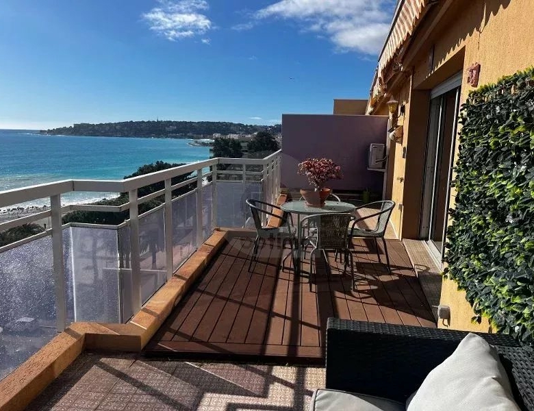 RARE – DERNIER ETAGE
