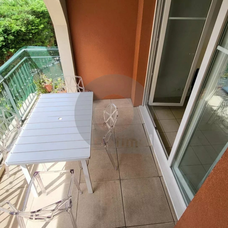 Menton centre ville –  Appartement 2 Pièces – terrasse et parking
