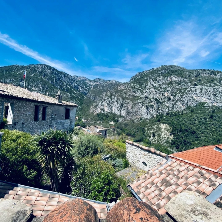 MAISON 4 PIECES 71m2 GORBIO TERRASSE VUE MER