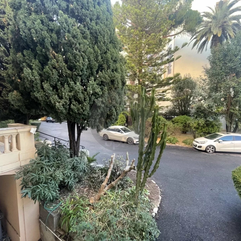 Appartement de Charme à Menton avec 8 Pièces