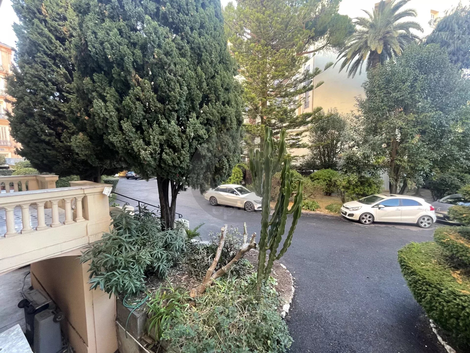Appartement de Charme à Menton avec 8 Pièces