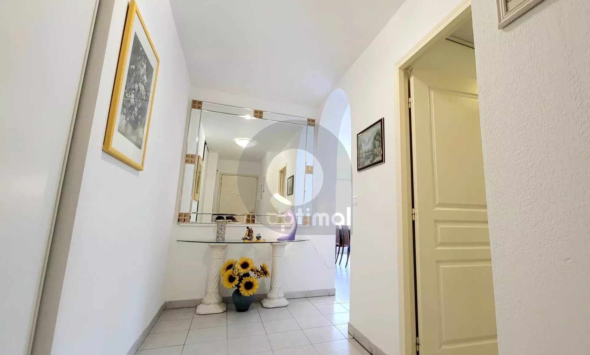 Menton – Appartement 3 Pièces – terrasse et garage
