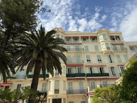 Appartement d’exception – Centre de Menton / Front de Mer