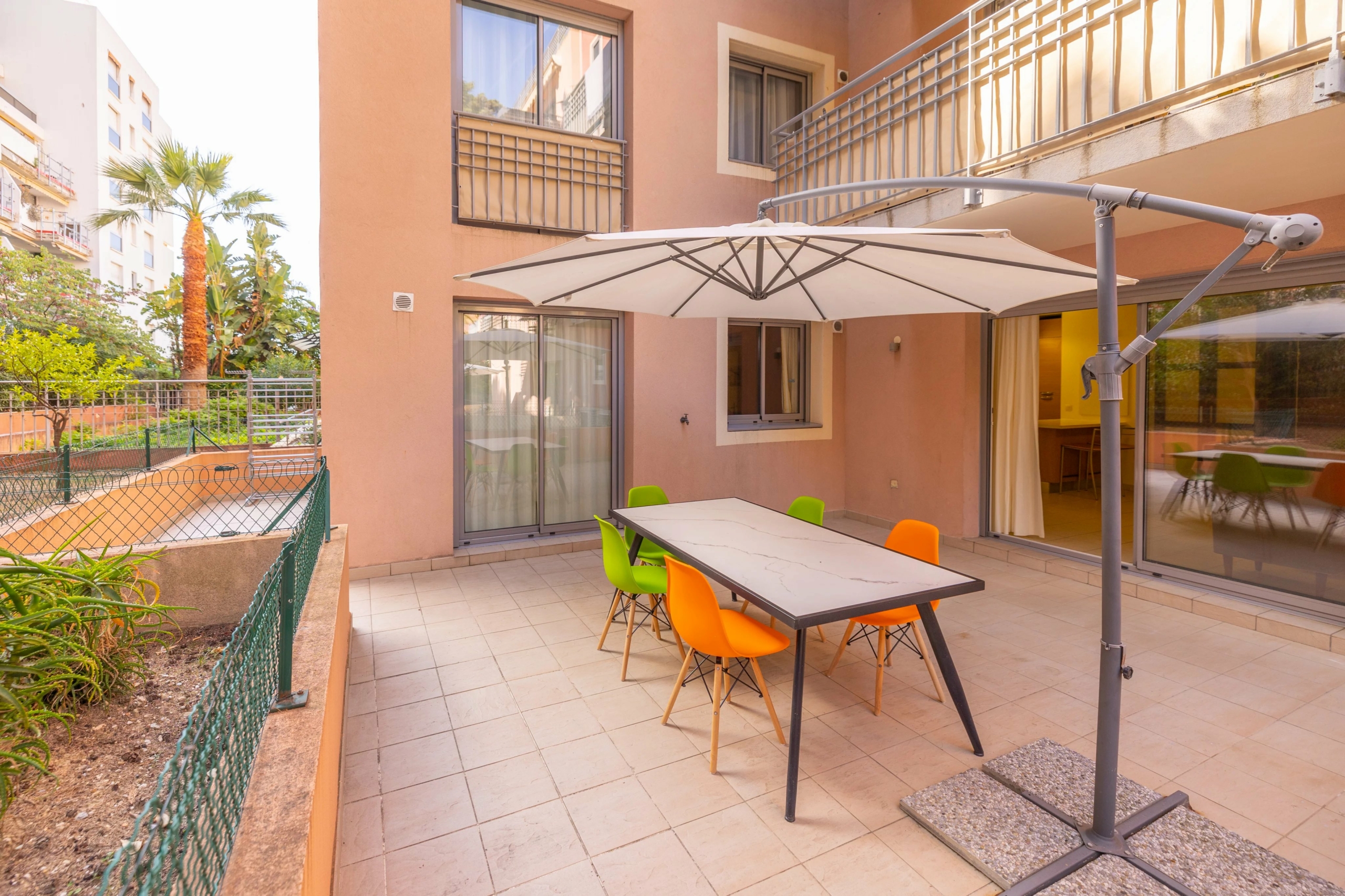 Appartement 3 pièces avec grande terrasse à Menton