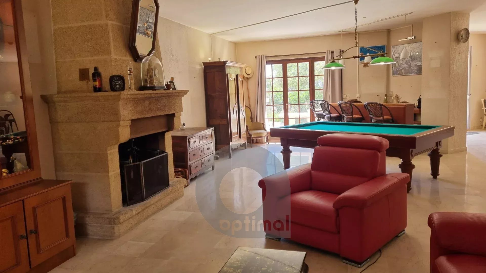 Propriété CASTELLAR villa 188 m² bassin terrain vue mer