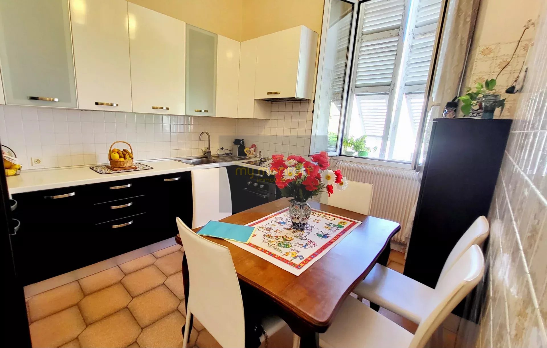 MENTON CENTRE ;  Appartement Bourgeois Front de mer