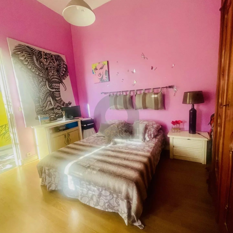 SUPERBE APPARTEMENT DE 5 PIECES – centre ville