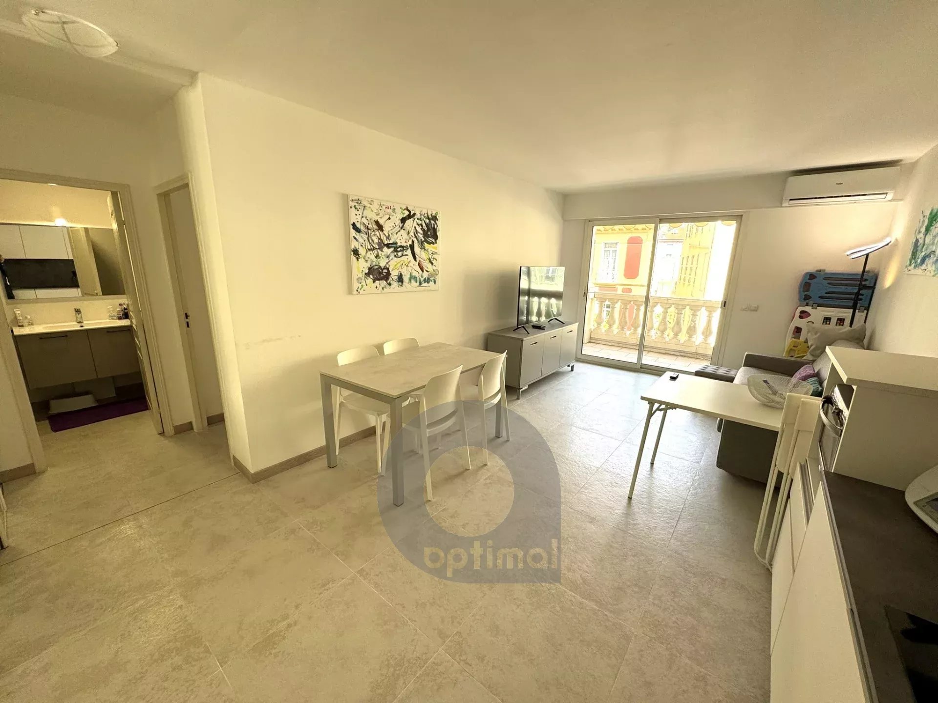 Menton centre, bord de mer, agreable 2 p avec terrasse