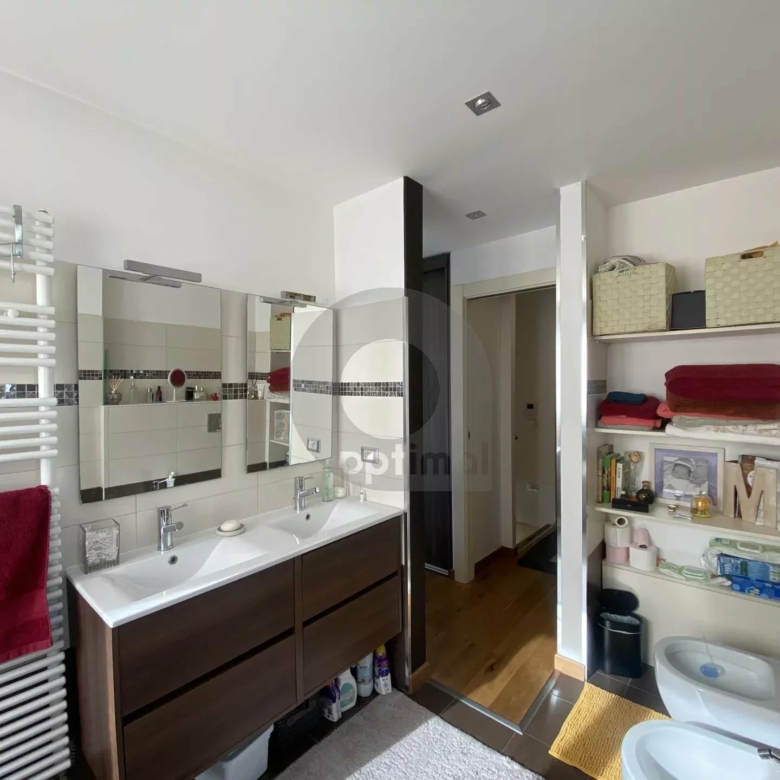 A VENDRE – BELLE MAISON AU CALME CADRE VERDOYANT