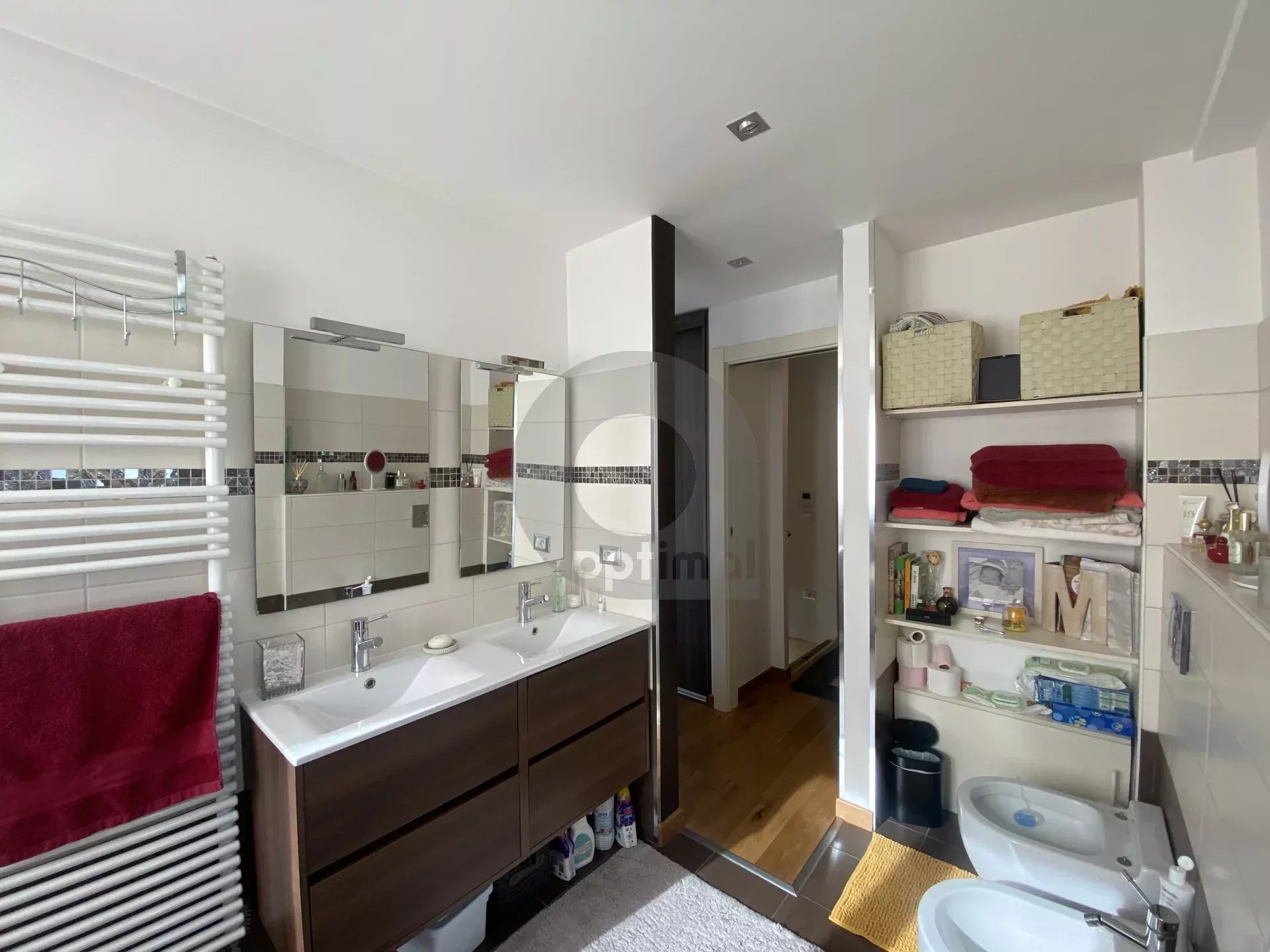 A VENDRE – BELLE MAISON AU CALME CADRE VERDOYANT