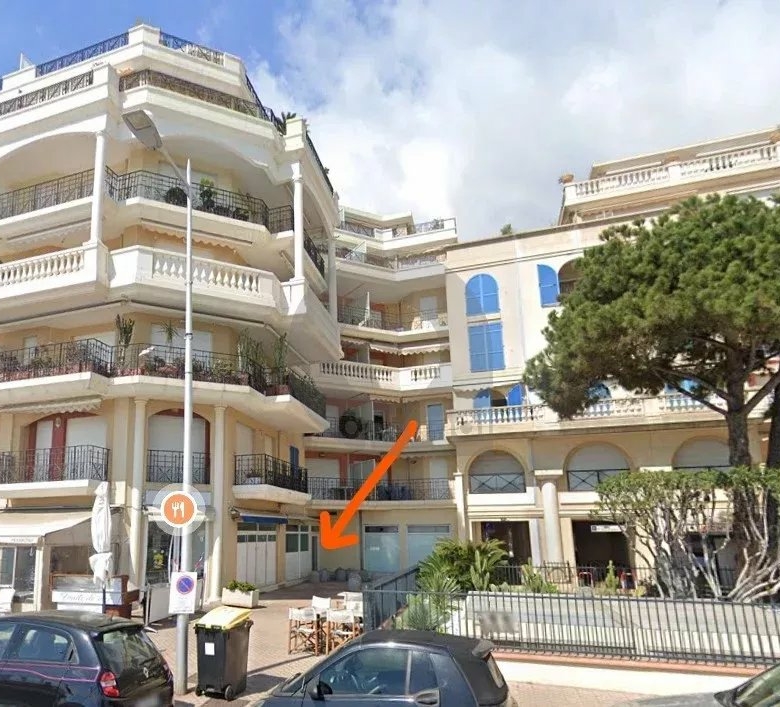A LOUER : Local commercial 75 m² – Bord de mer de Menton
