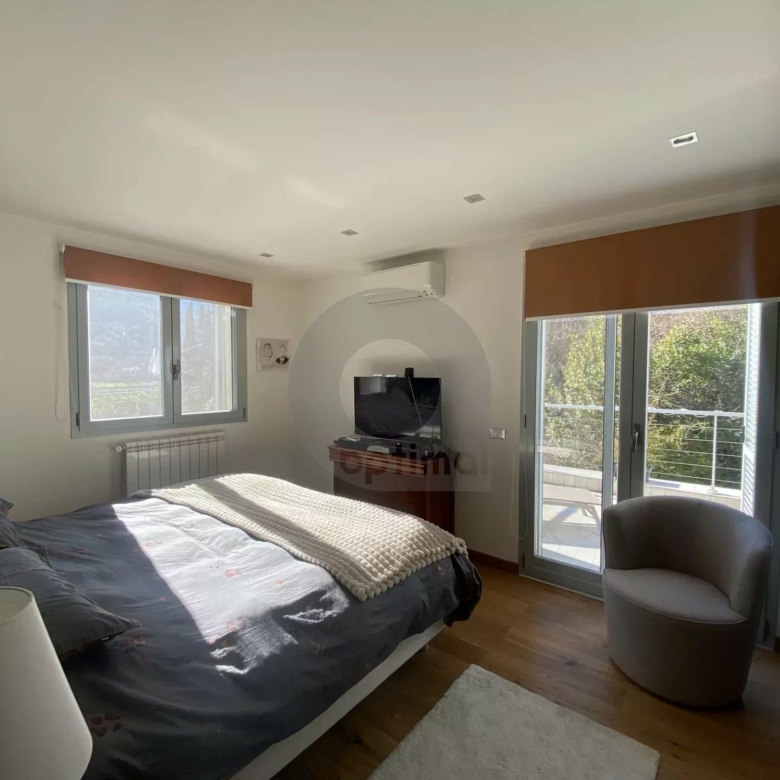 A VENDRE – BELLE MAISON AU CALME CADRE VERDOYANT