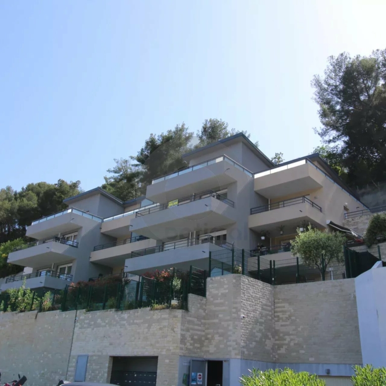 A LOUER : RCM – 2P TERRASSE VUE MER PARKING