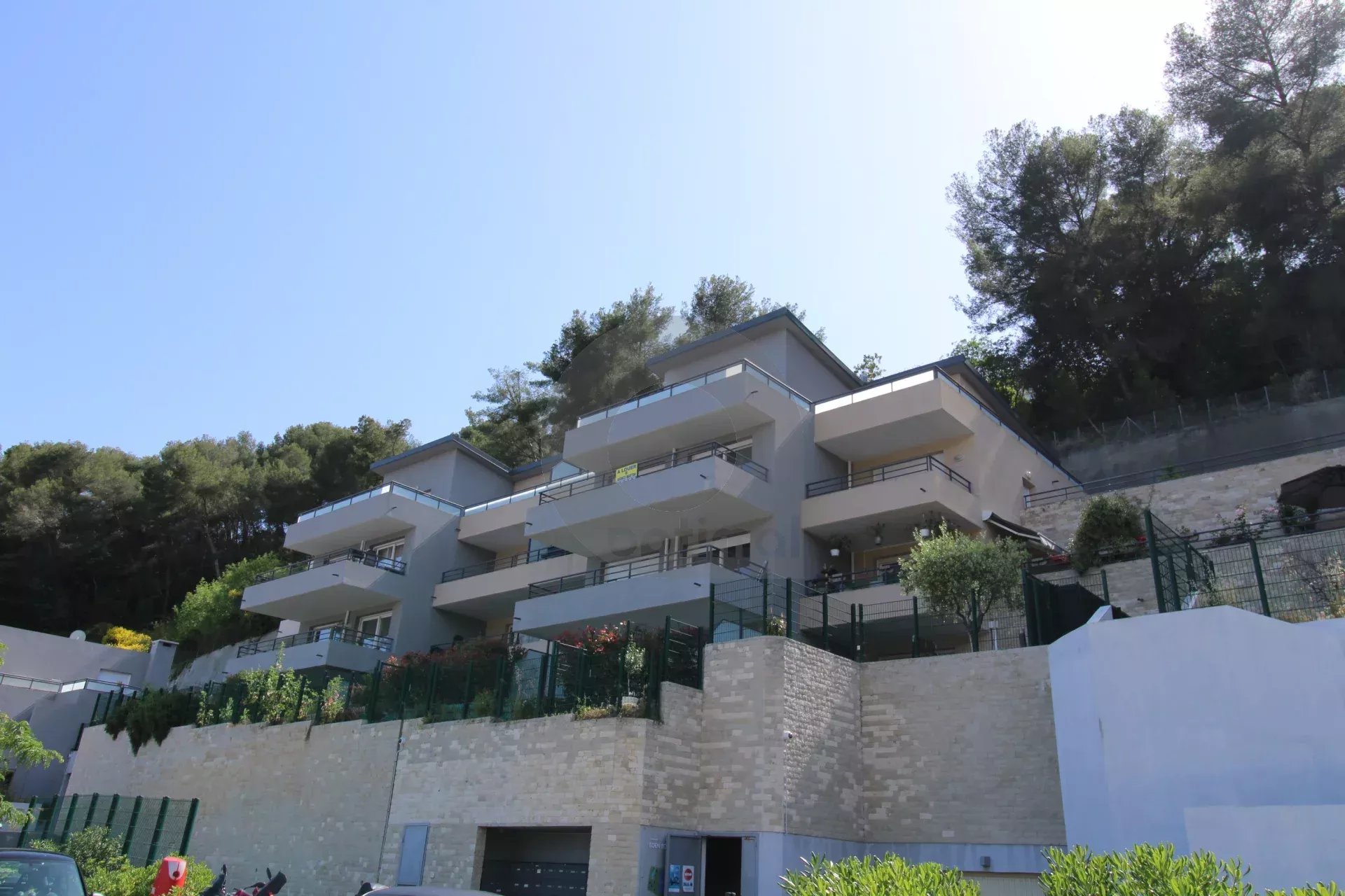 A LOUER : RCM – 2P TERRASSE VUE MER PARKING