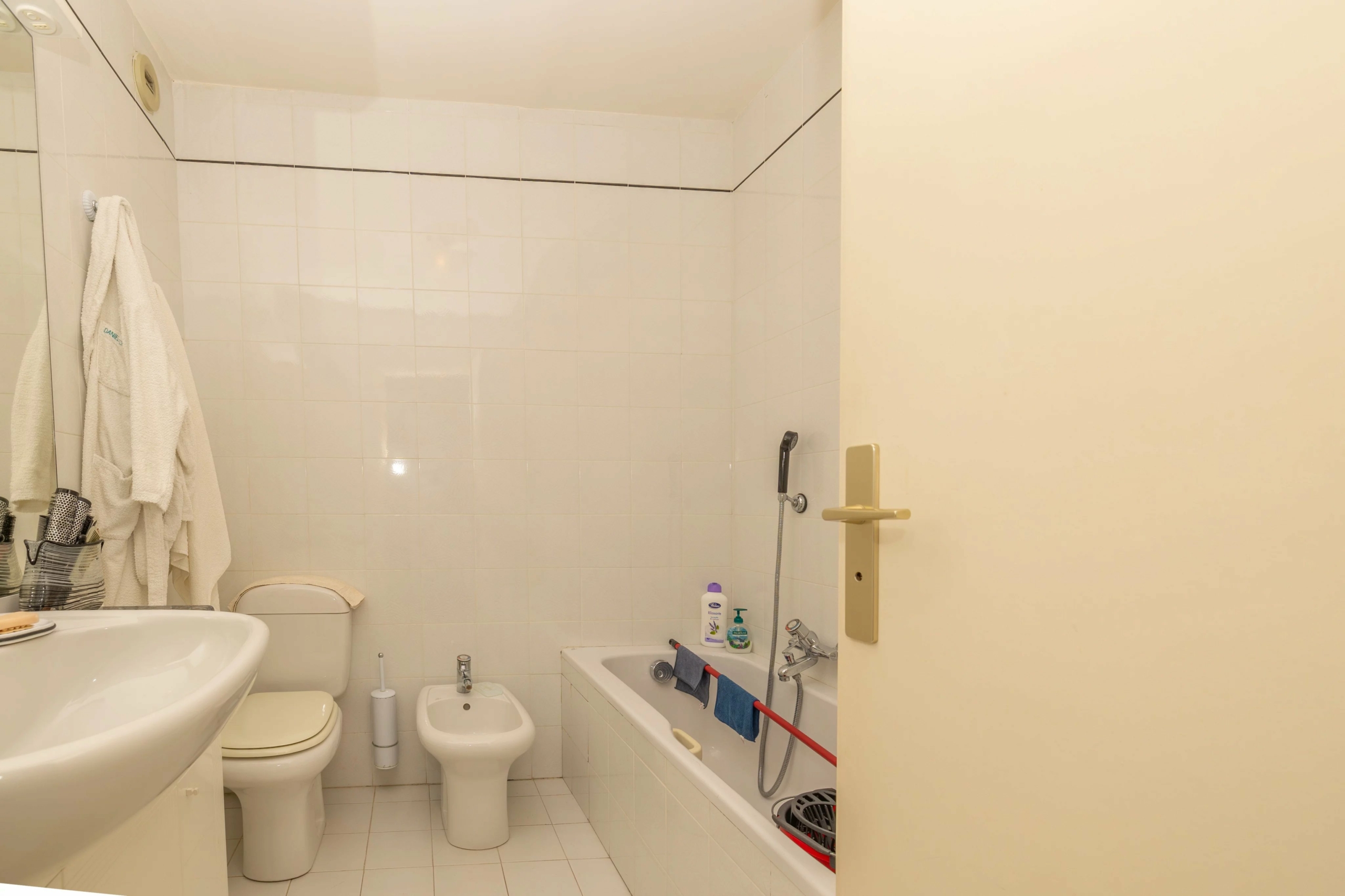 MENTON GARAVAN – APPARTEMENT 3 PIECES BORD DE MER, VUE MER