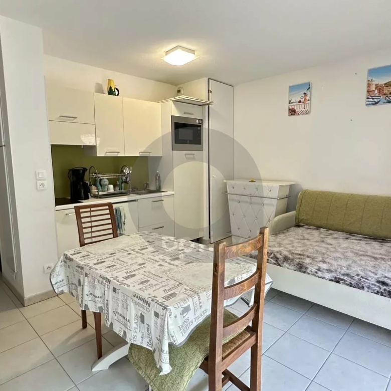 MENTON BORRIGO: AGREABLE STUDIO AVEC BALCON