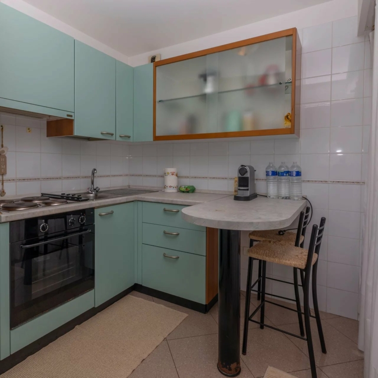 ROQUEBRUNE CAP-MARTIN – APPARTEMENT TROIS PIECES AVEC GRANDE TERRASSE, DEPENDANCE, CAVE ET PARKING