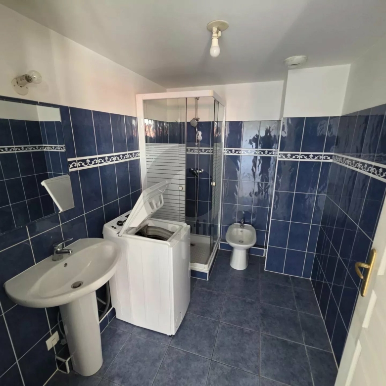 APPARTEMENT DEUX PIECES TERRASSE MENTON PROCHE CARNOLES