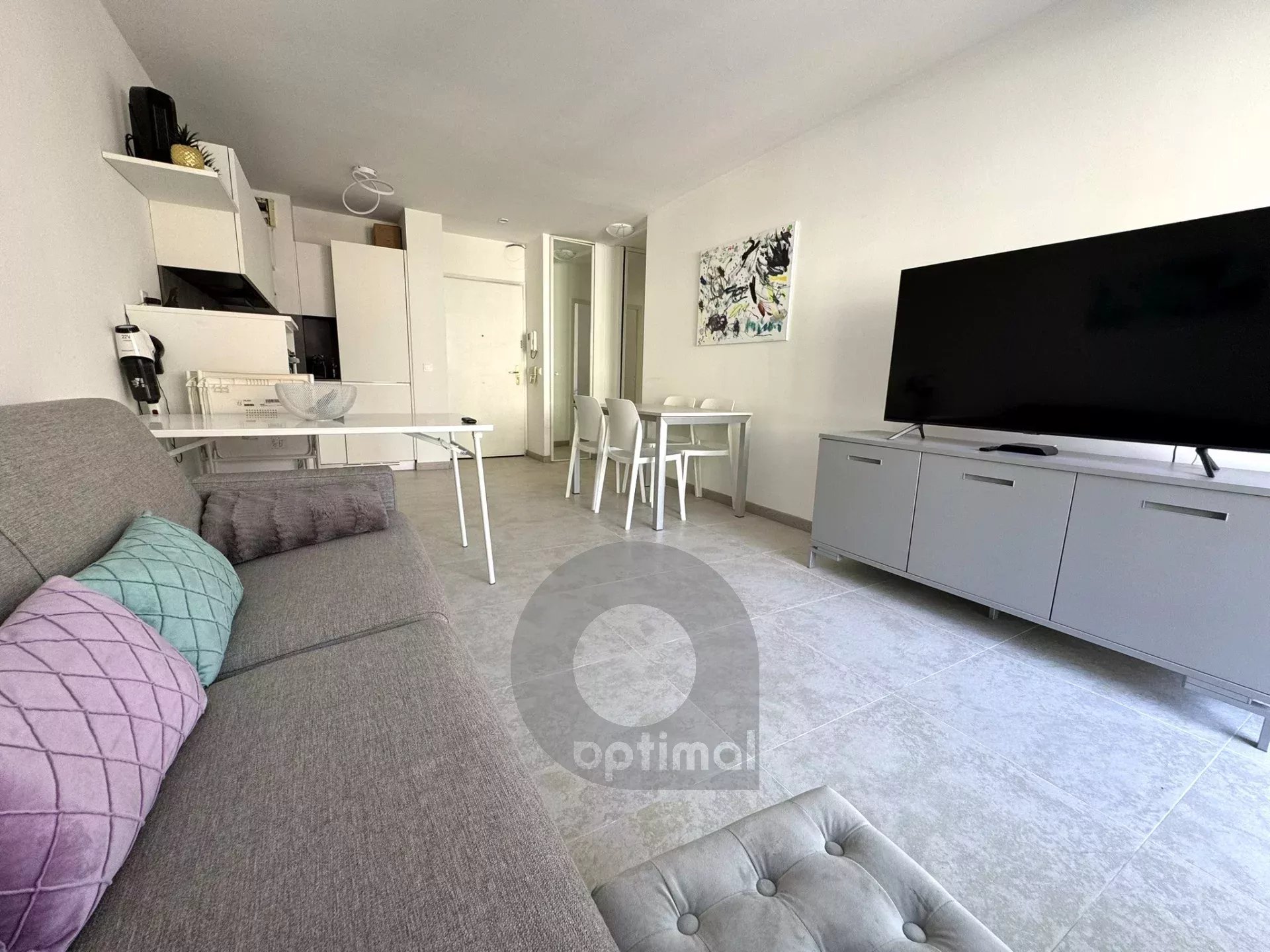 Menton centre, bord de mer, agreable 2 p avec terrasse