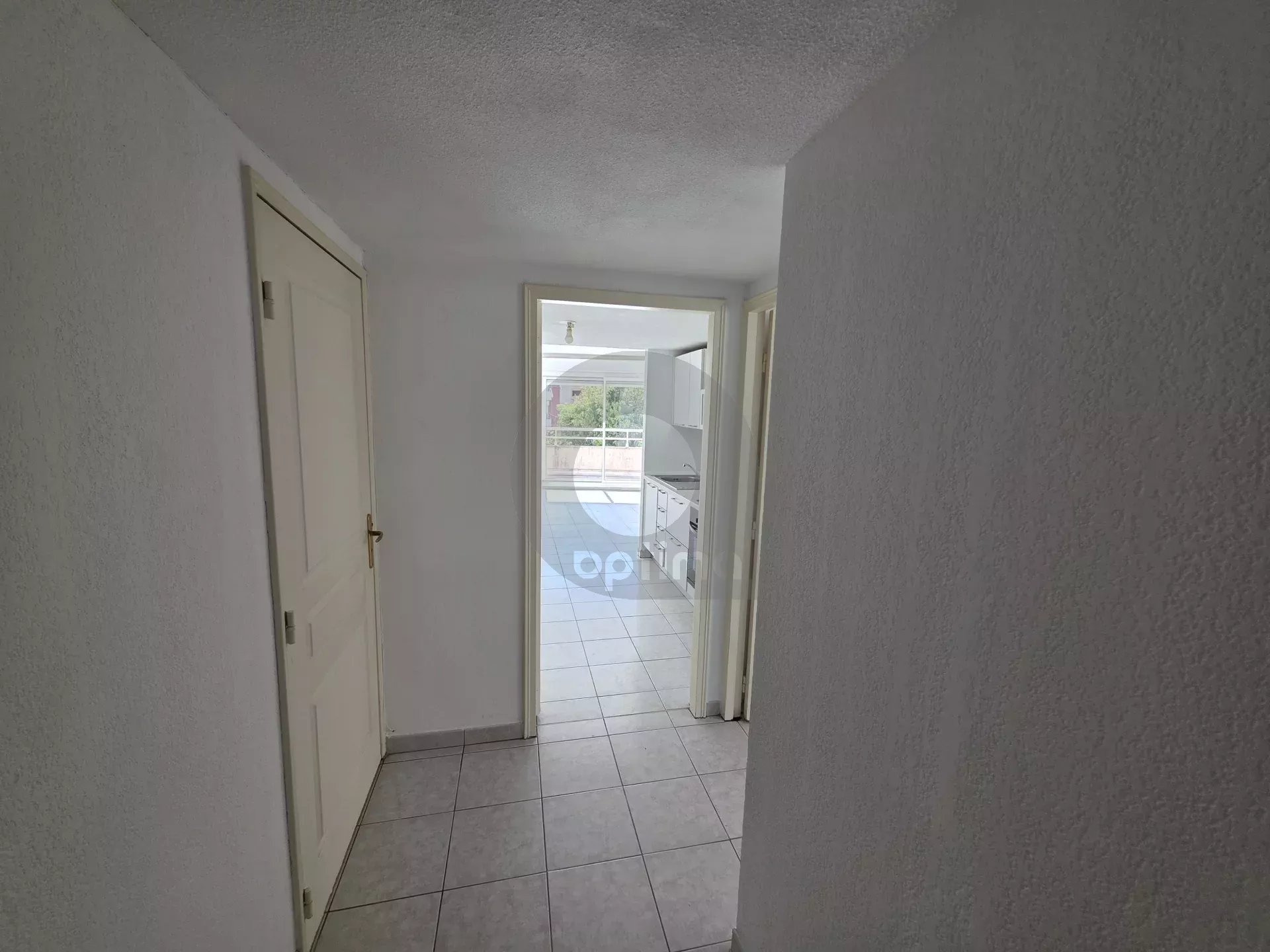 APPARTEMENT DEUX PIECES TERRASSE MENTON PROCHE CARNOLES
