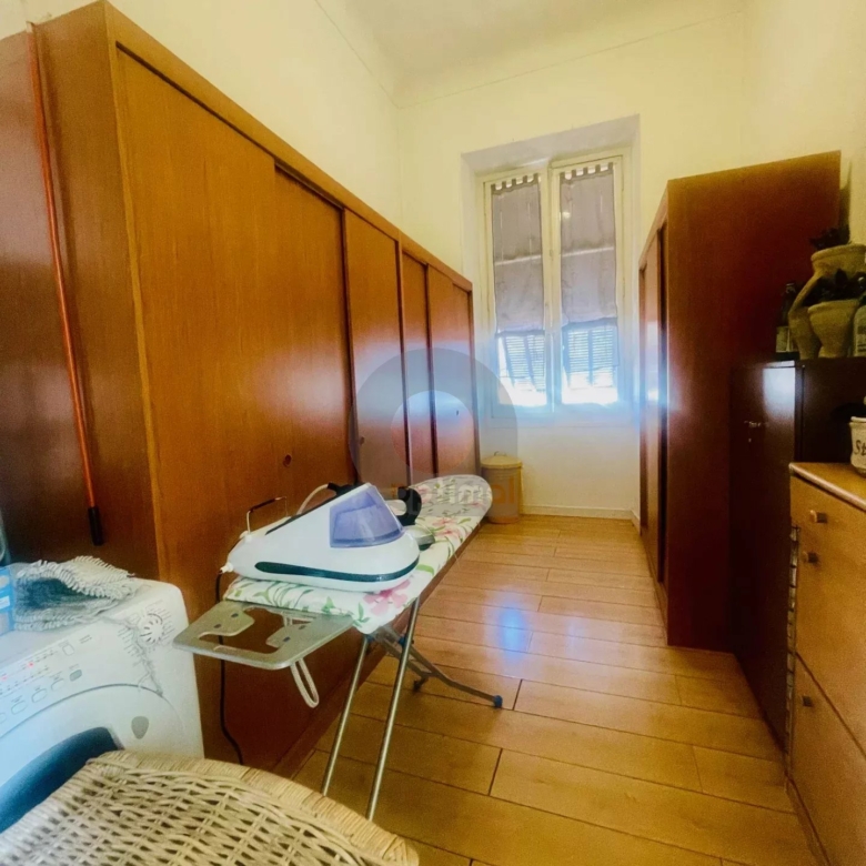 SUPERBE APPARTEMENT DE 5 PIECES – centre ville