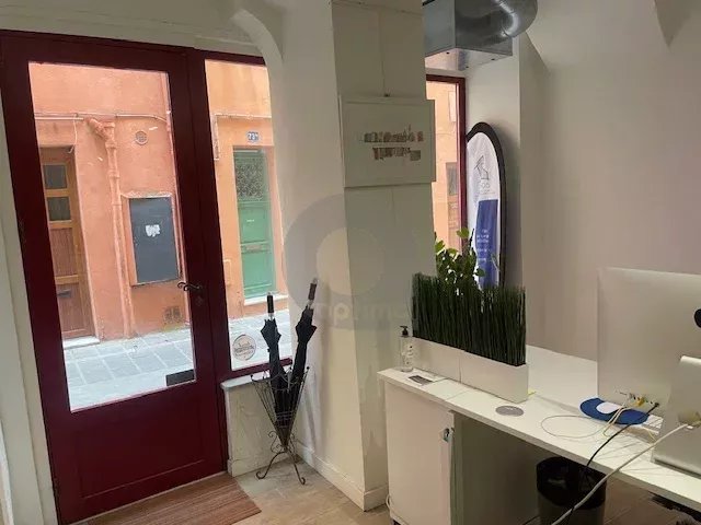 MURS COMMERCIAUX A VENDRE MENTON VIEILLE VILLE
