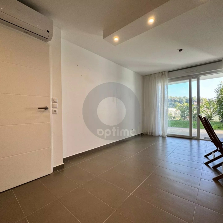 2 PIÈCES ROQUEBRUNE VUE MER JARDIN TERRASSE GARAGES