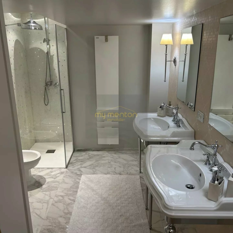 Menton Garavan – Luxueux 3 pièces avec vastes terrasses, vue mer panoramique