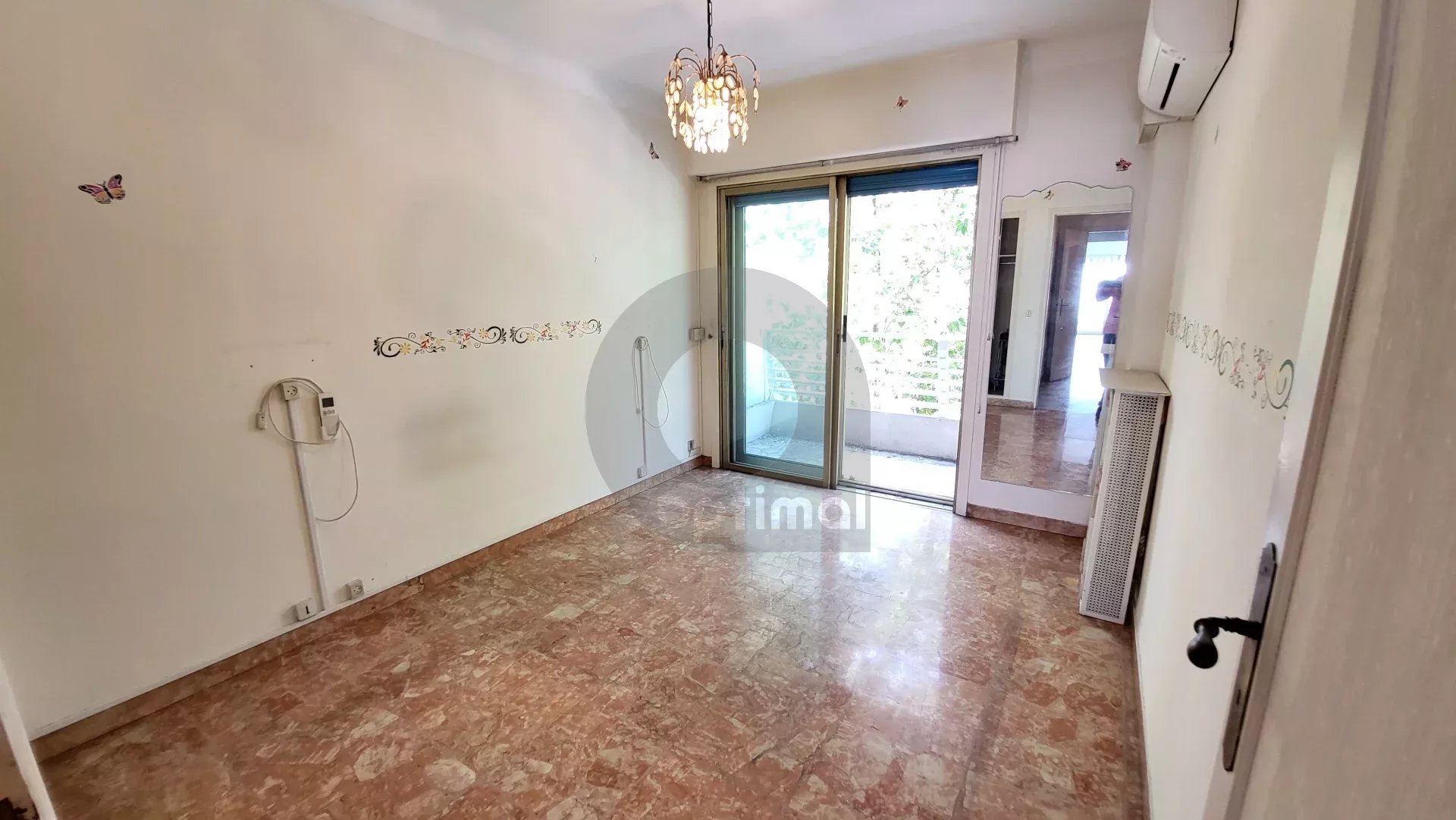 Appartement Front de Mer – Menton – Proche Solenzara