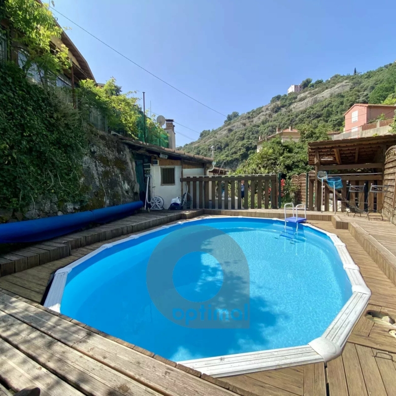 Maison individuelle 4 pièces – Terrasse & Piscine – Accès pédestre
