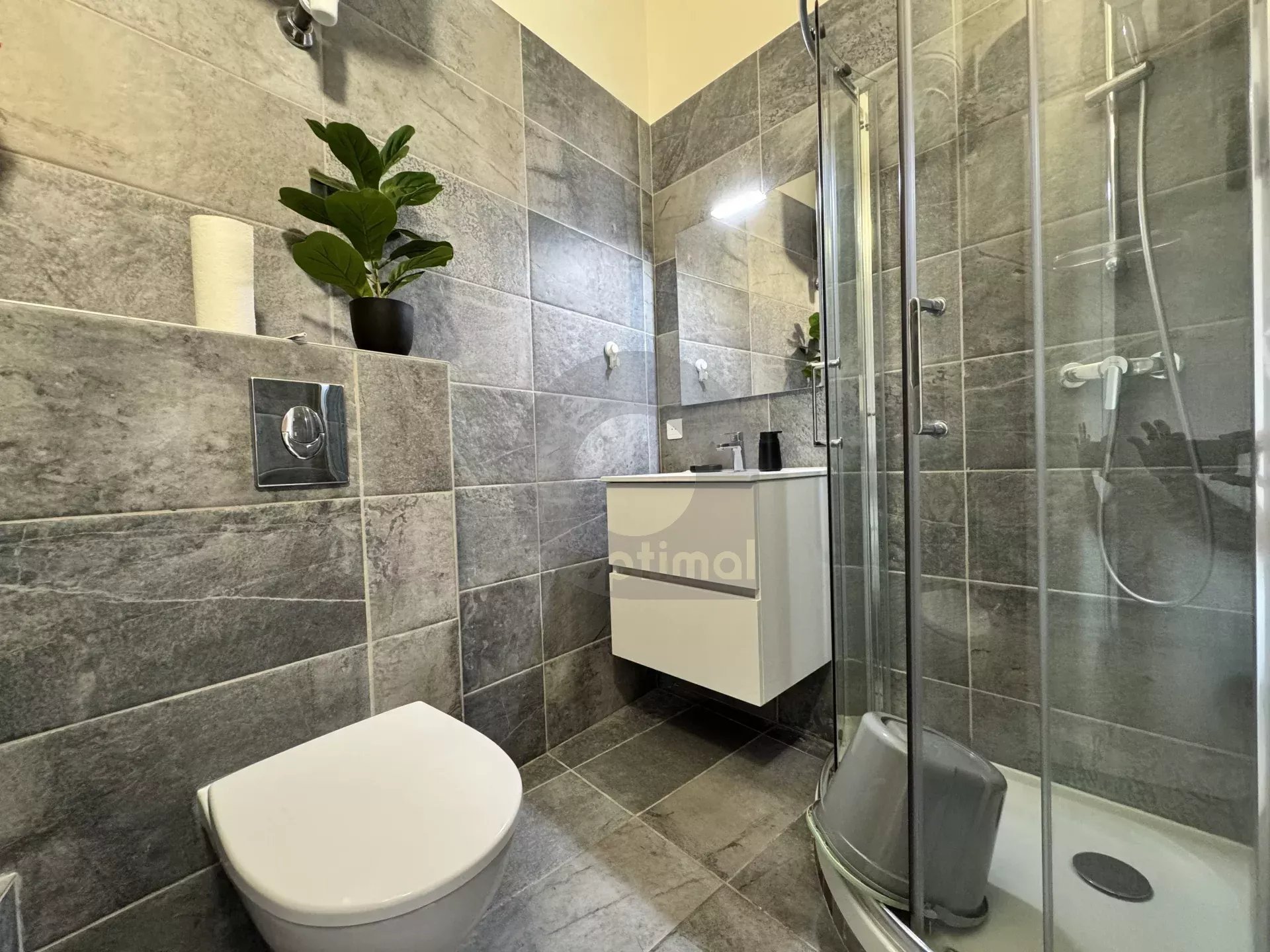 LOCATION STUDIO MENTON CENTRE