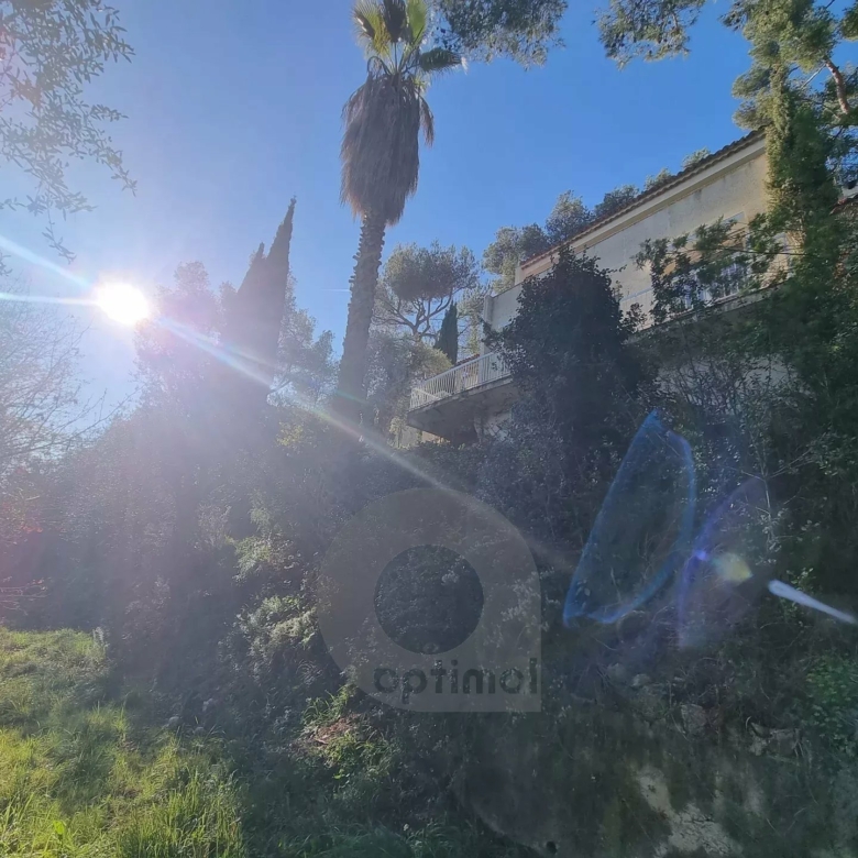 CASTELLAR – villa à 250 mètres de Menton