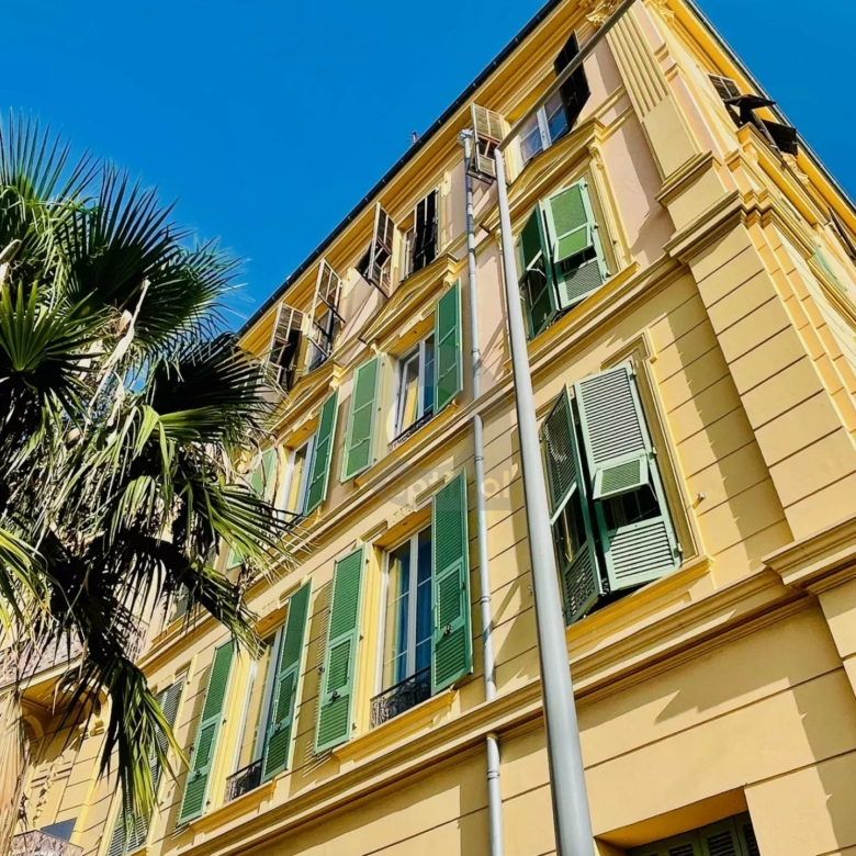 SUPERBE APPARTEMENT DE 5 PIECES – centre ville