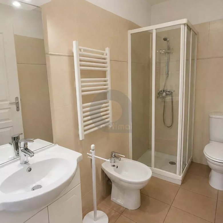 Menton centre ville –  Appartement 2 Pièces – terrasse et parking