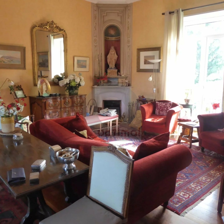 GRANDE VILLA ROQUEBRUNE CAP MARTIN PISCINE POOL HOUSE
