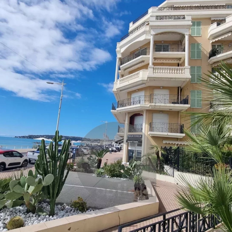 MENTON CENTRE VILLE 2 PIÈCES TERRASSE – TRÈS BELLES PRESTATIONS