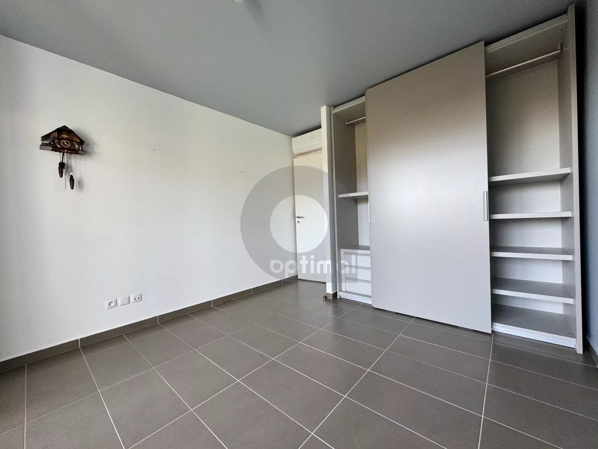 2 PIÈCES ROQUEBRUNE VUE MER JARDIN TERRASSE GARAGES
